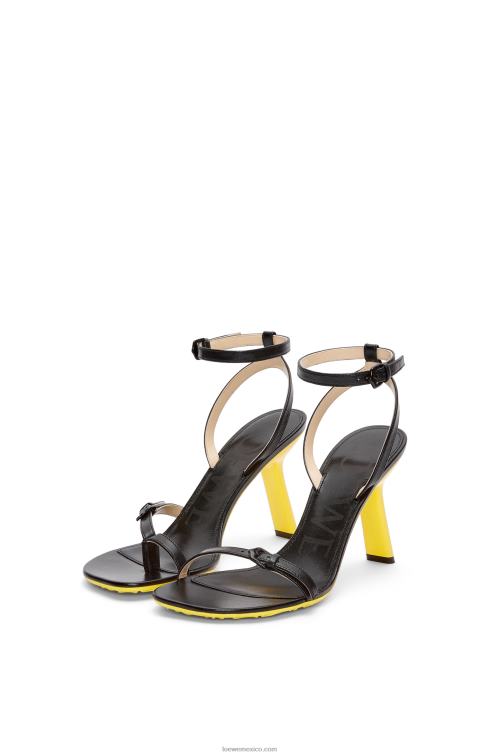negro Sandalia stiletto petal de piel de cordero Loewe R8J8Z677 mujer