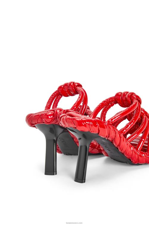negro rojo sandalia con nudo de pétalos en piel de cordero Loewe R8J8Z706 mujer