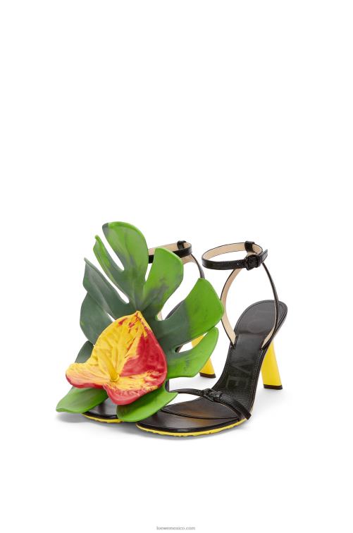 negro sandalia pétalo en piel de cordero Loewe R8J8Z690 mujer