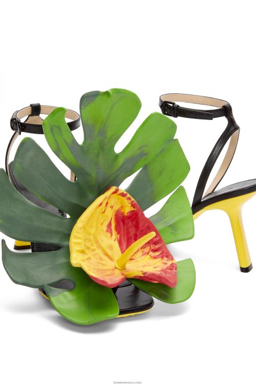 negro sandalia pétalo en piel de cordero Loewe R8J8Z690 mujer