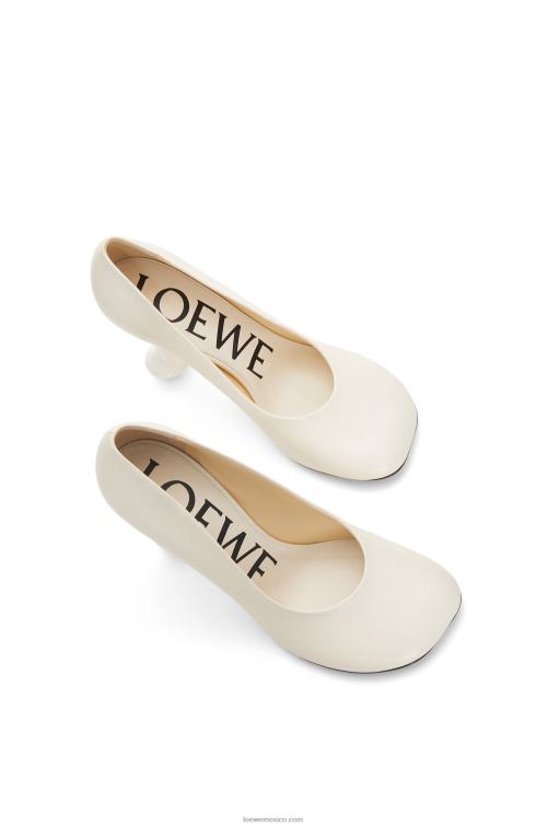 blanco bomba de juguete en piel de cabra Loewe R8J8Z729 mujer