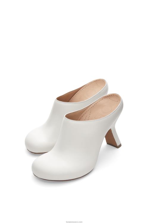 blanco zuecos con tacón terra de piel de becerro Loewe R8J8Z742 mujer