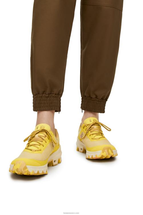 de color amarillo pálido zapatilla de running cloudventure de nailon Loewe R8J8Z634 mujer