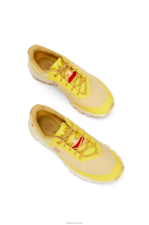 de color amarillo pálido zapatilla de running cloudventure de nailon Loewe R8J8Z634 mujer