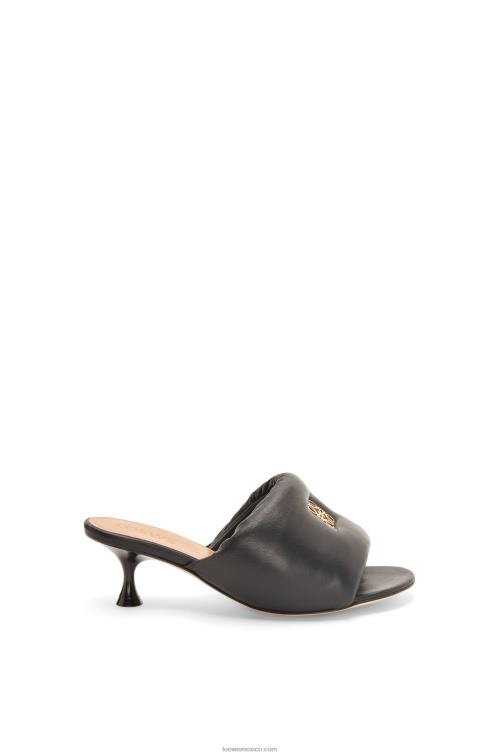 negro Mules acolchados con anagrama de piel de cordero Loewe R8J8Z755 mujer