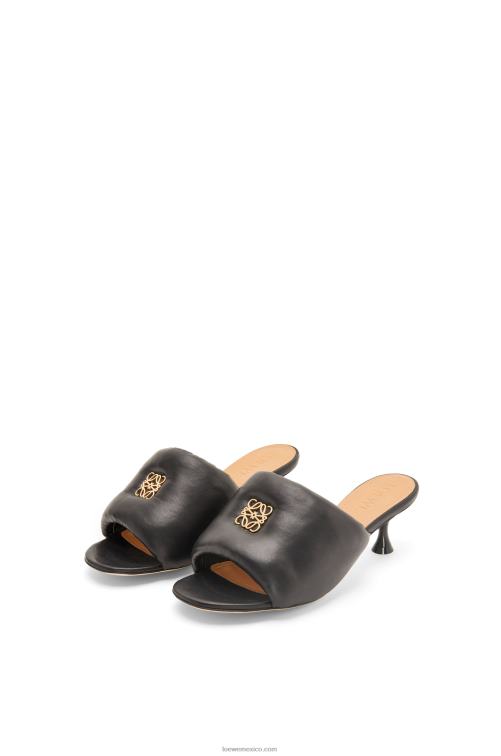 negro Mules acolchados con anagrama de piel de cordero Loewe R8J8Z755 mujer