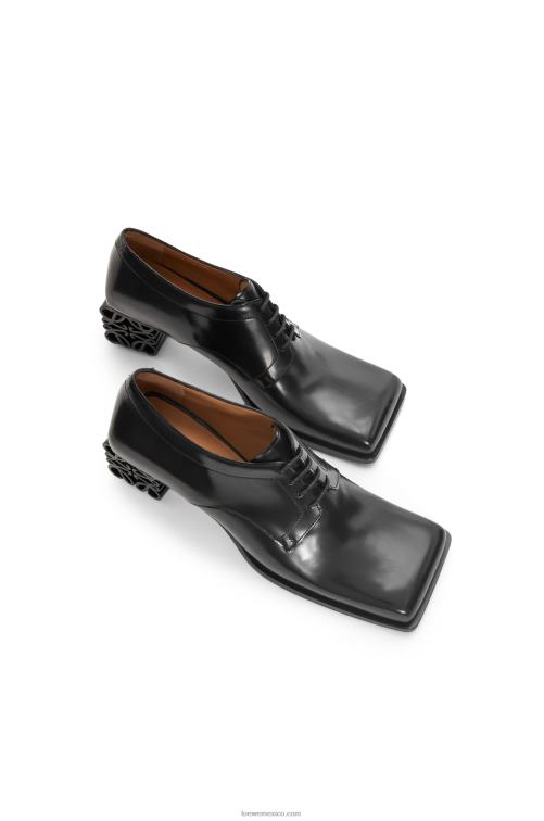 negro Zapatos brogue con anagrama en piel de becerro Loewe R8J8Z768 mujer