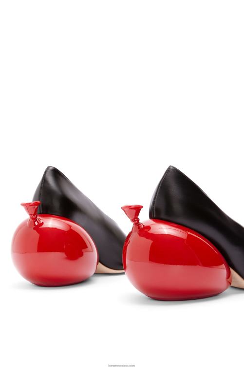 negro/rojo bomba de globo en piel de becerro Loewe R8J8Z762 mujer